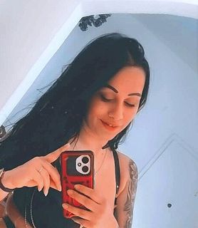 Naomi (30) - Komárom - kép 1055523