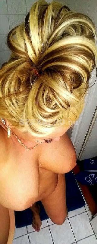Szamanta Milf Női szexpartner +36 20 423 8670 fénykép 42
