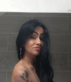 Naomi (30) - Komárom - kép 1054766