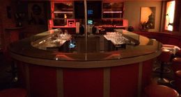Maxim Bar