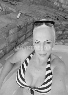 Brigitte Transzszexuális - 2. fotó 
