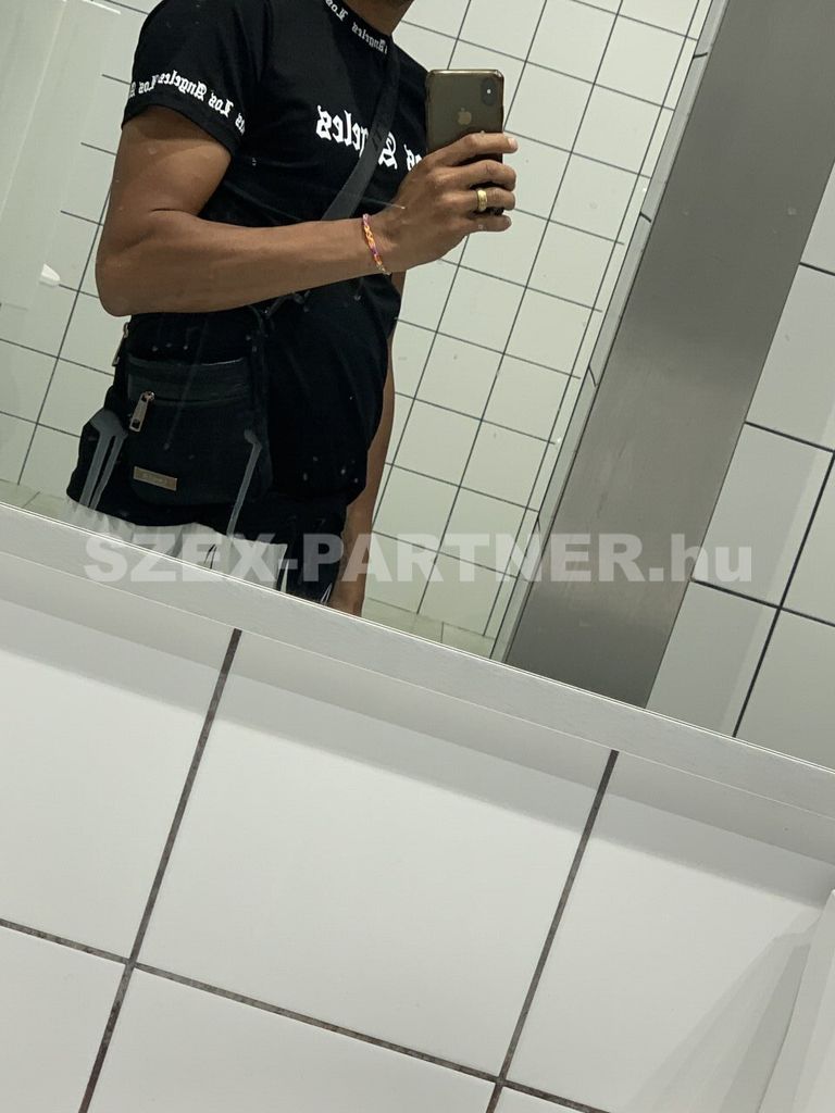 Ádám profilképe