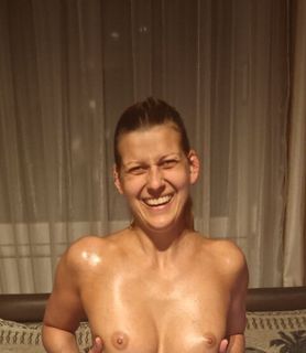 Vivienn (35) - Pécs - kép 1035710