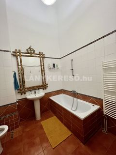 Exhibitionist Doll House - 16. fotó 