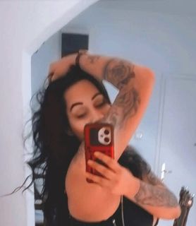 Naomi (30) - Komárom - kép 1055522