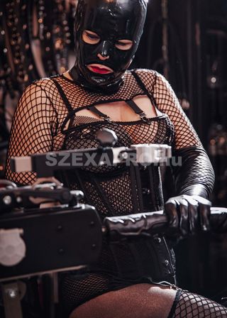 Hanna Bdsm Női domina +36 20 220 9422 fénykép 33