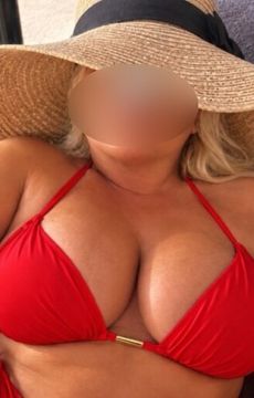 Timi Dögös Milf