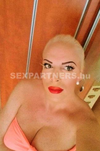 Kecskemét escort – Brigitte Transzszexuális, 52 years old