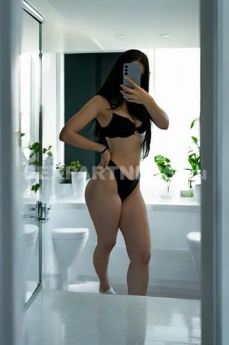 Pécs, 21 éves escort, Dia