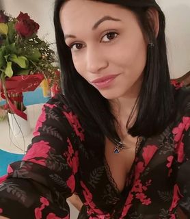 Naomi (30) - Komárom - kép 1054921