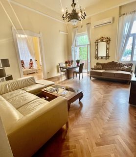 Exhibitionist Doll House - Budapest V. - kép 927868