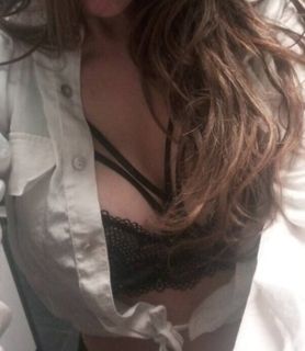 Emilía (31) - Pécs - kép 1069469